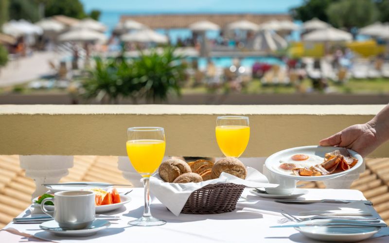 HOTEL CANVAS BY MITSIS MESSONGHI